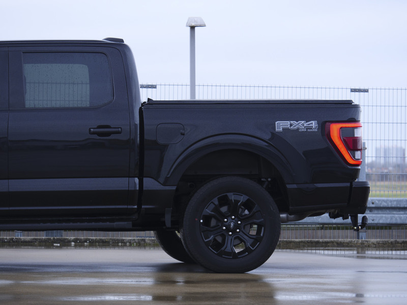 Ford F-150 5.0 V8 | Super Crew | Lariat FX4 | Black Edition | BPM-VRIJ