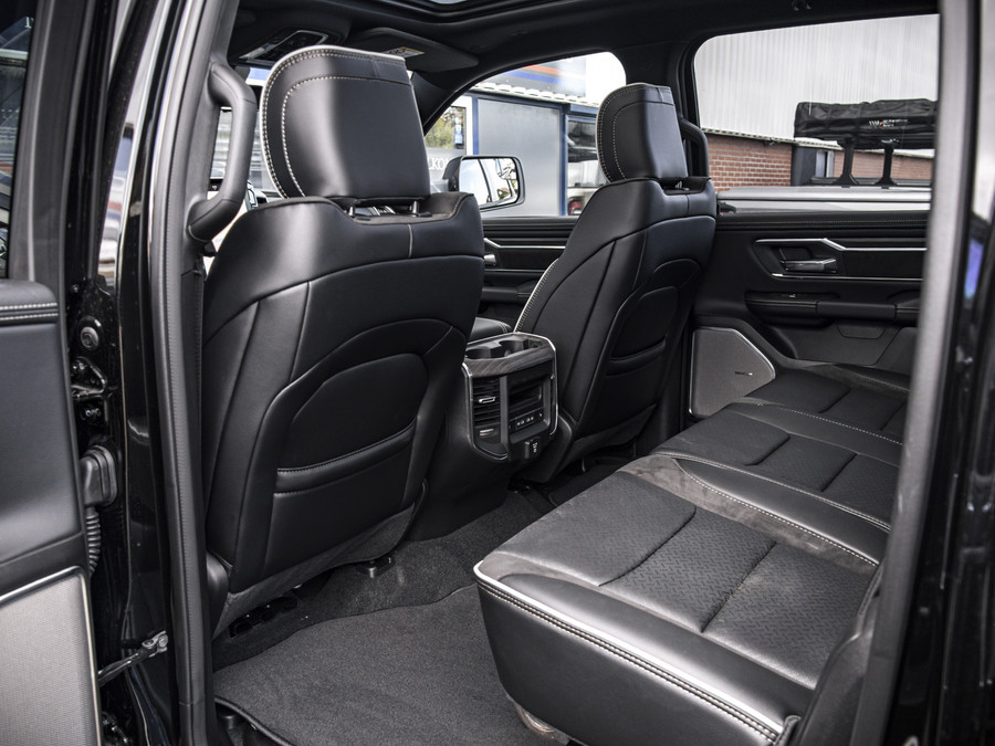 Dodge Dodge Ram Laramie Night Edition | 5.7L V8 Hemi | Full Option