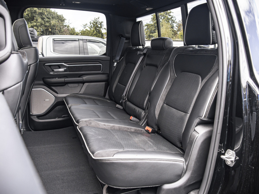Dodge Dodge Ram Laramie Night Edition | 5.7L V8 Hemi | Full Option