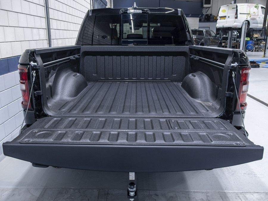 Dodge Dodge Ram Laramie Night Edition | 5.7L V8 Hemi | Full Option