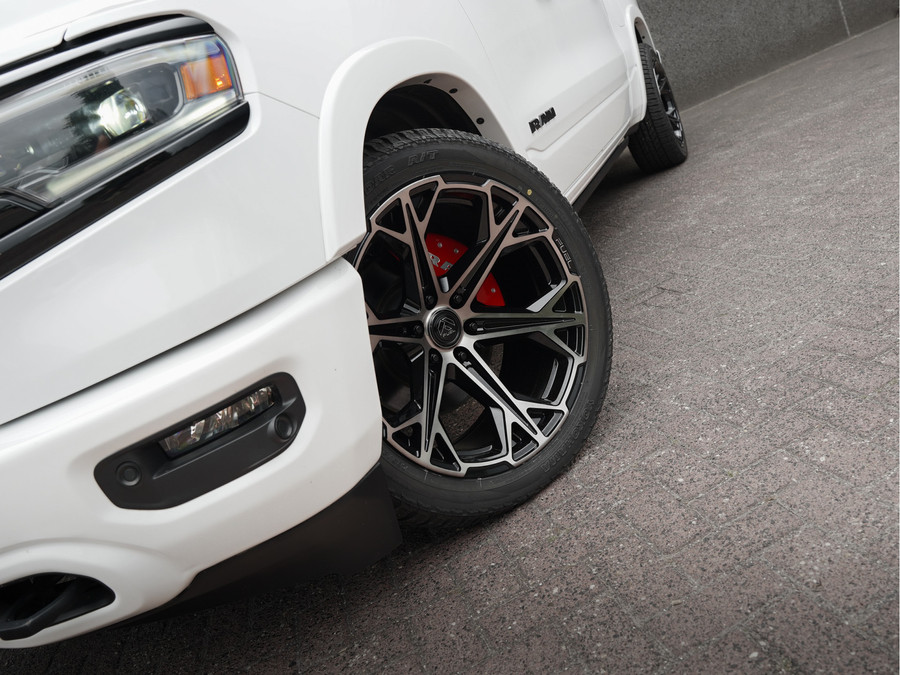 Dodge RAM 1500 5.7 V8 4x4 Crew Cab Limited Night