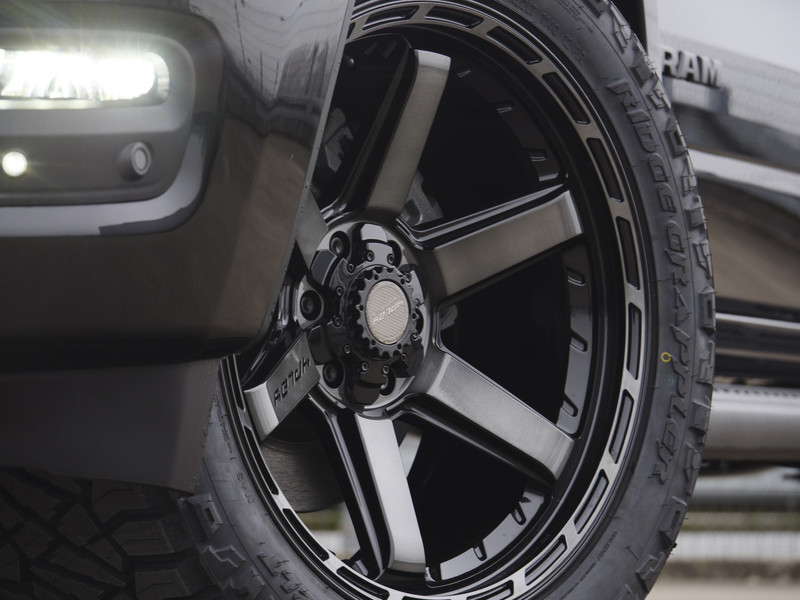 Dodge Ram 1500 | Laramie | Night | 3.0L I6 Hurricane | 4X4 |