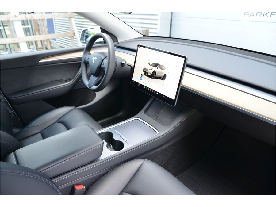 Tesla Model Y RWD 58 kWh