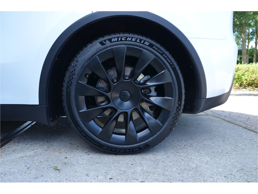 Tesla Model Y RWD 58 kWh
