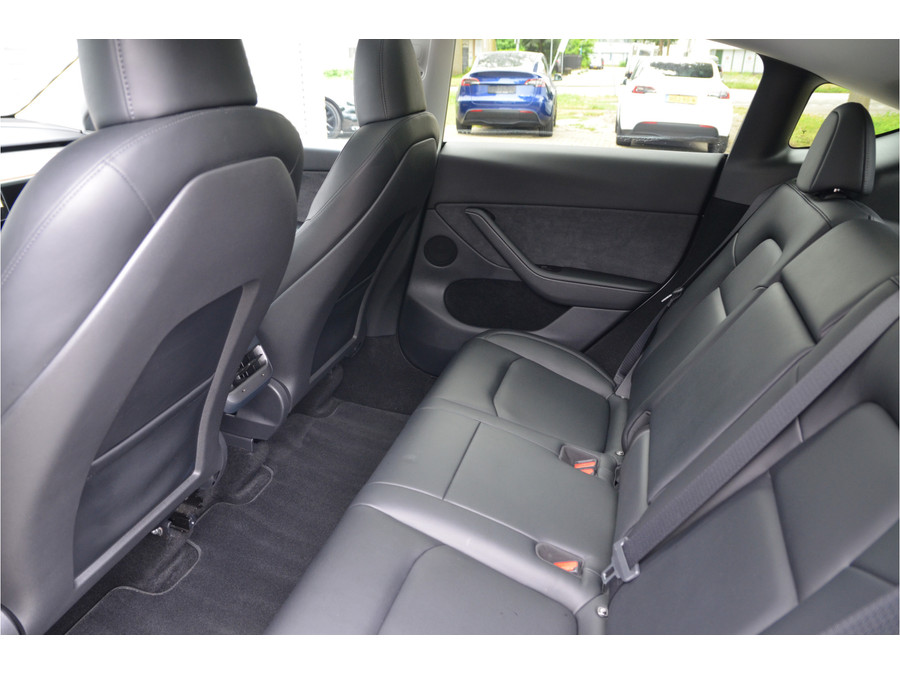 Tesla Model Y RWD 58 kWh