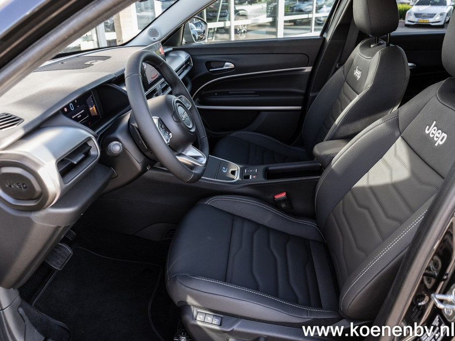 Jeep Avenger 1.2 E-Hybrid SUMMIT Auto. PANO / LEER / ENTERTAINMENT PACK
