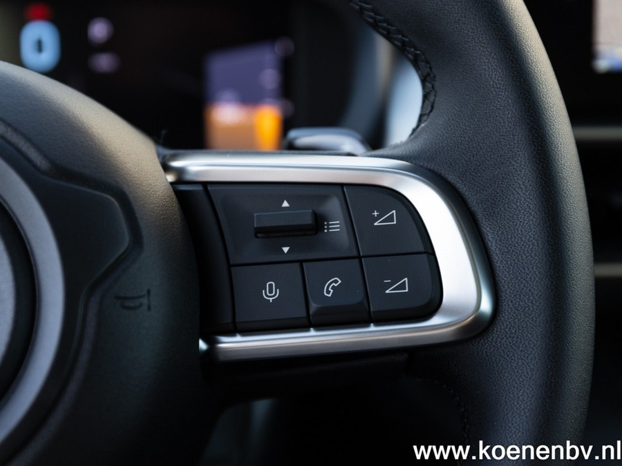 Jeep Avenger 1.2 E-Hybrid SUMMIT Auto. PANO / LEER / ENTERTAINMENT PACK