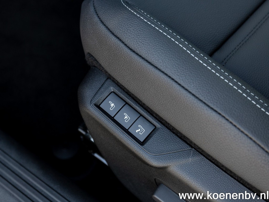 Jeep Avenger 1.2 E-Hybrid SUMMIT Auto. PANO / LEER / ENTERTAINMENT PACK
