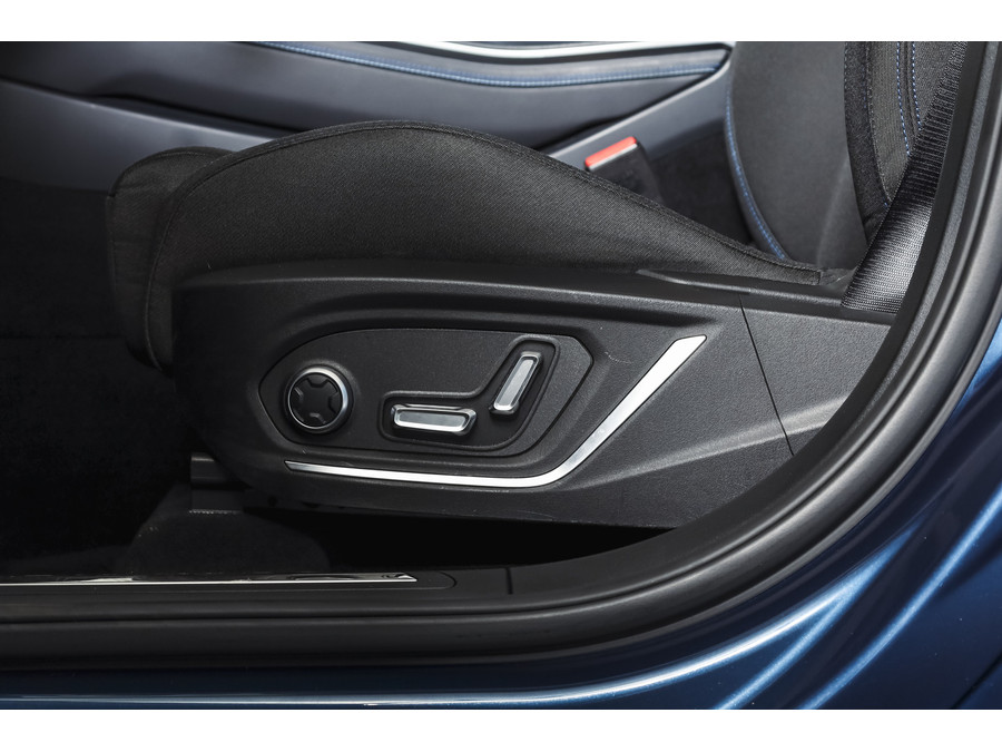 Lynk & Co 01 1.5 PHEV 261PK MY22 Orig. NL