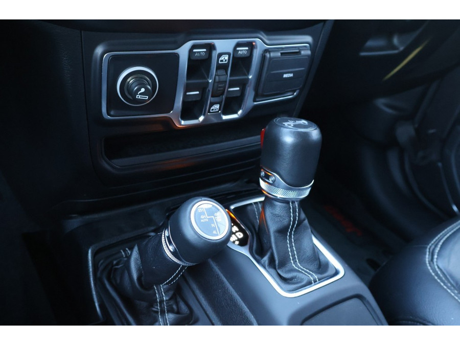 Jeep Wrangler 2.0T Unlimited Hardtop + Electrische softtop / liftkit / Warn lier