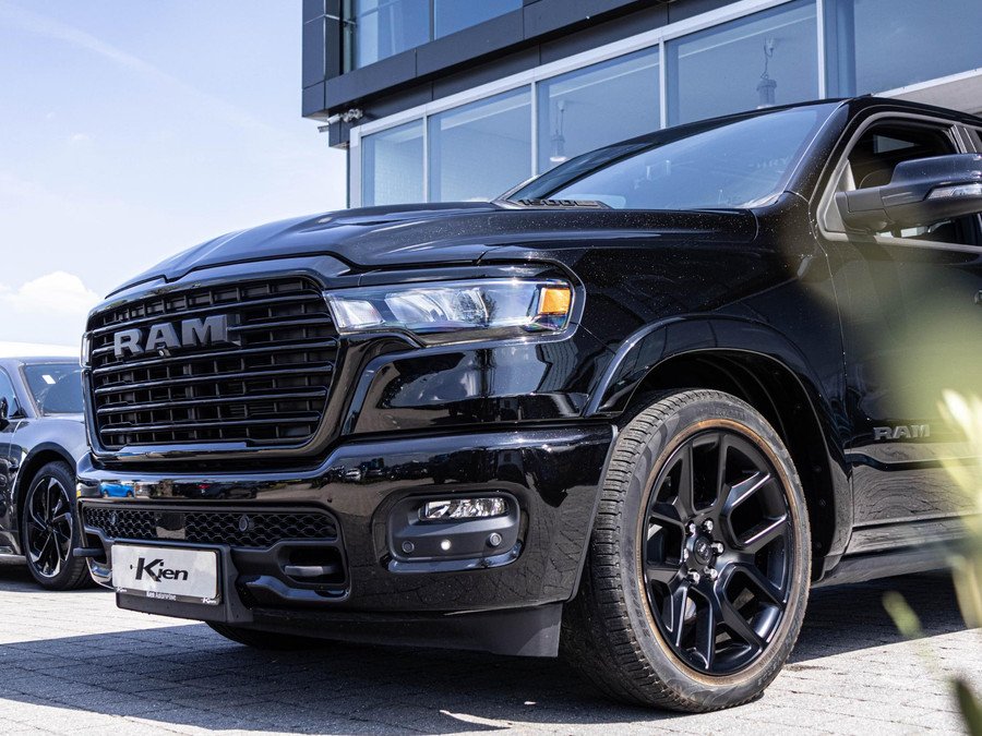 Dodge RAM 1500 3.0 Hurricane Crew Cab Laramie Night Premium