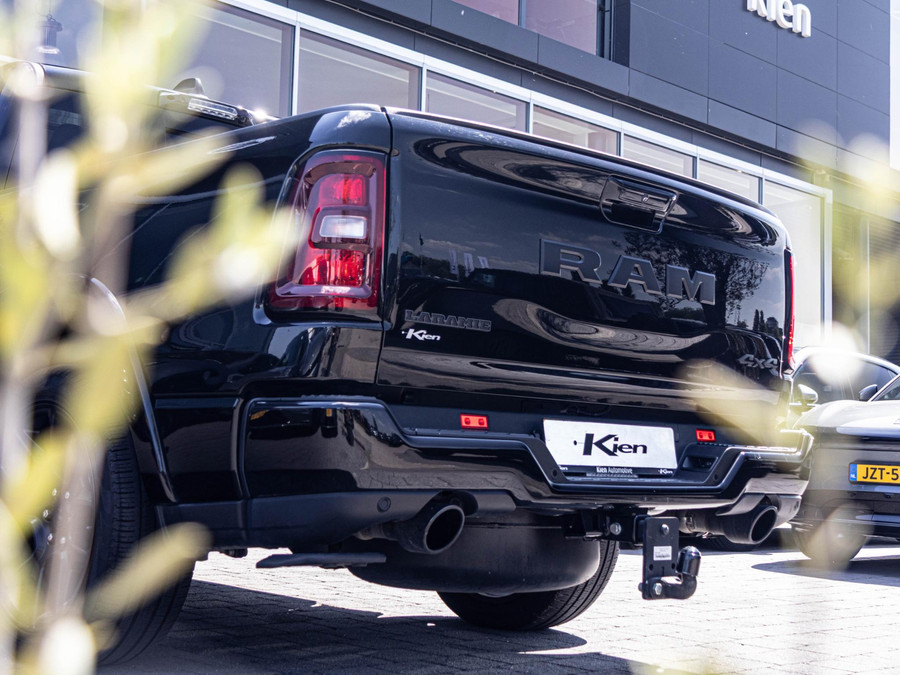 Dodge RAM 1500 3.0 Hurricane Crew Cab Laramie Night Premium