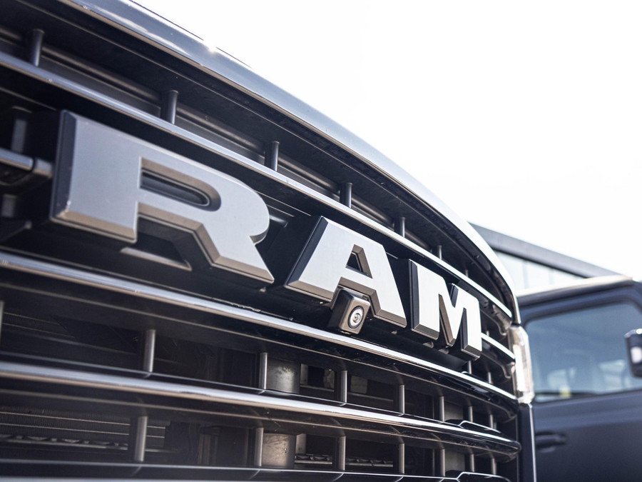 Dodge RAM 1500 3.0 Hurricane Crew Cab Laramie Night Premium