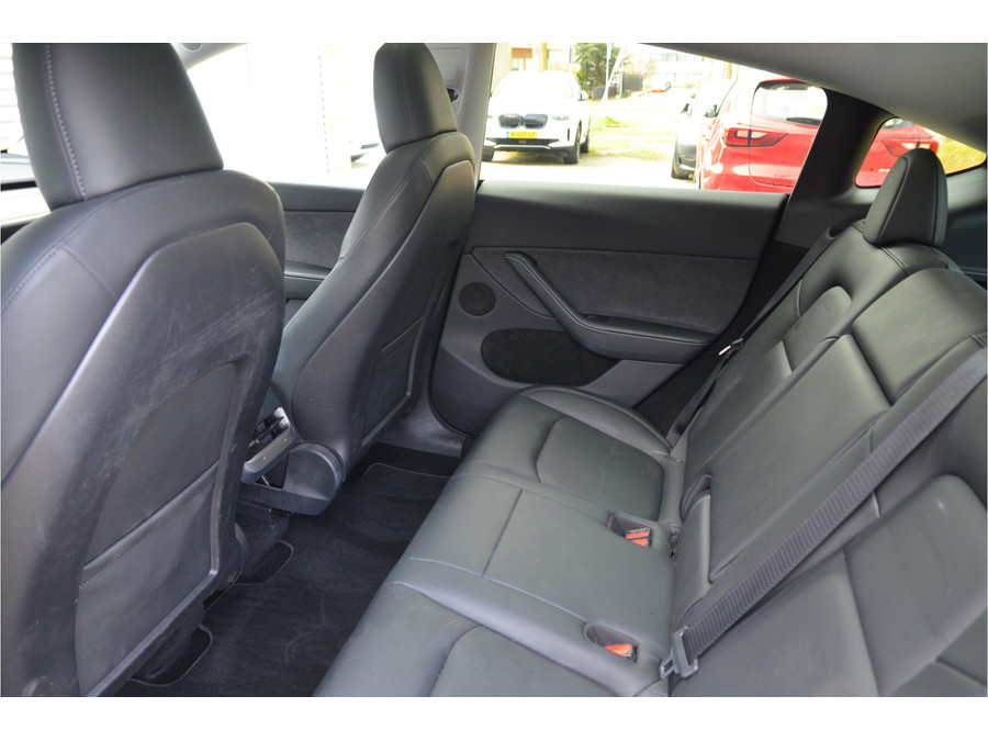 Tesla Model Y RWD 58 kWh