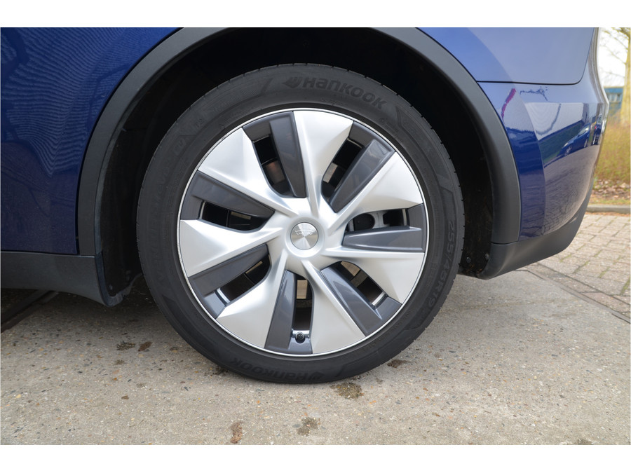 Tesla Model Y RWD 58 kWh