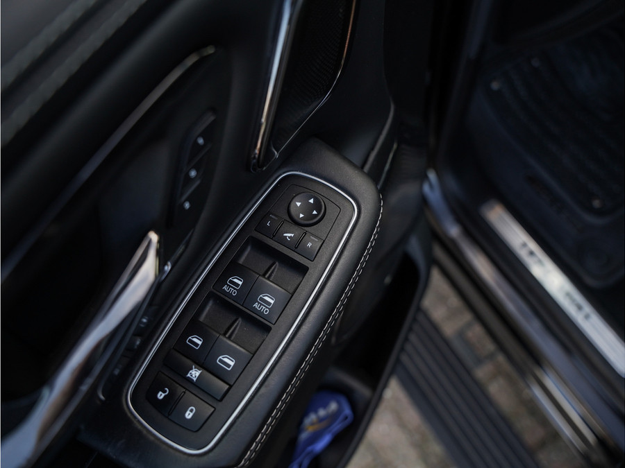 Dodge RAM 1500 5.7 V8 4x4 Crew Cab Limited