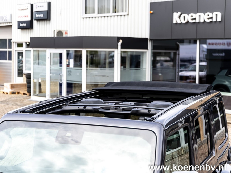 Jeep Wrangler 4xe 380pk Auto. 4x4 Overland MY SKY / LEER / ADAPT. CRUISE / CLIMA