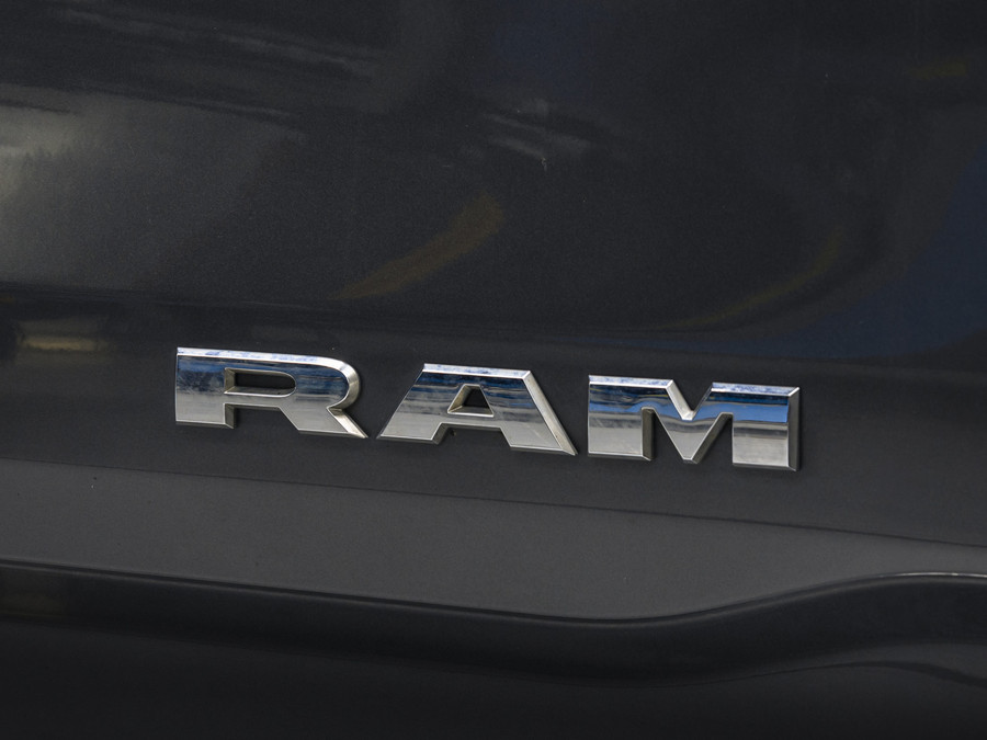 Dodge RAM 1500 5.7 V8 4x4 Crew Cab Laramie