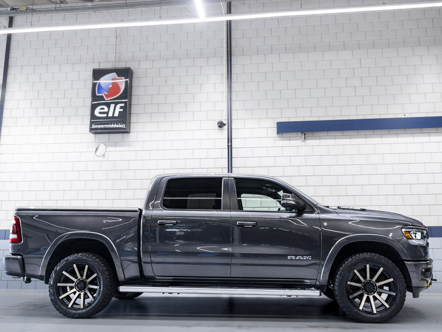 Dodge RAM 1500 5.7 V8 4x4 Crew Cab Laramie