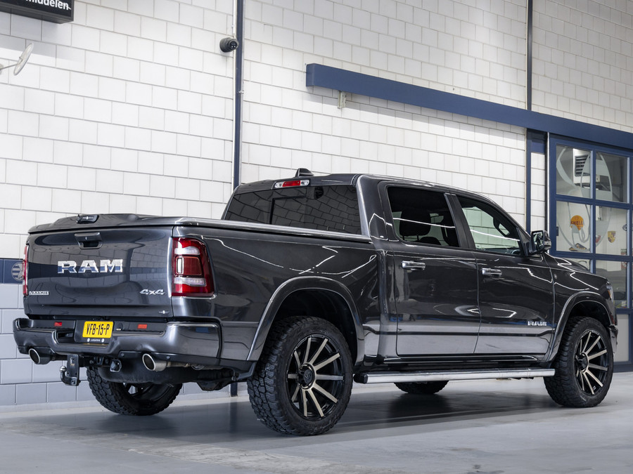 Dodge RAM 1500 5.7 V8 4x4 Crew Cab Laramie