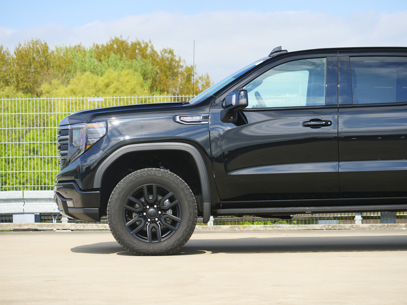 GMC Sierra 1500 | AT4 | 6.2L V8 |