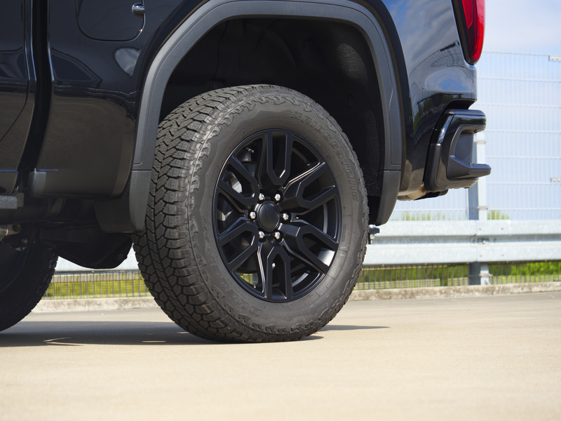 GMC Sierra 1500 | AT4 | 6.2L V8 |