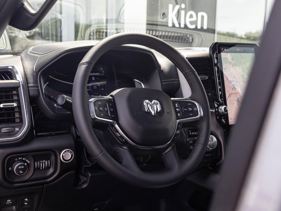 Dodge RAM 1500 3.0 Crew Cab Laramie Premium