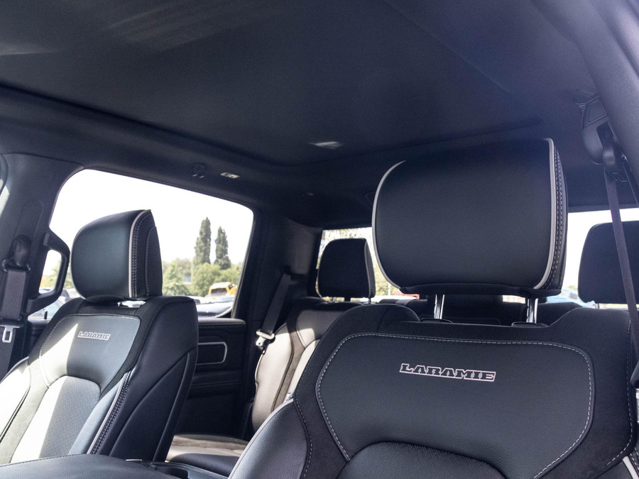 Dodge RAM 1500 3.0 Crew Cab Laramie Premium