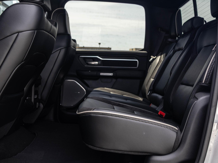 Dodge RAM 1500 3.0 Crew Cab Laramie Premium