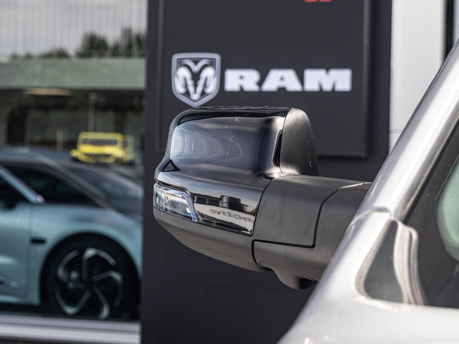 Dodge RAM 1500 3.0 Crew Cab Laramie Premium