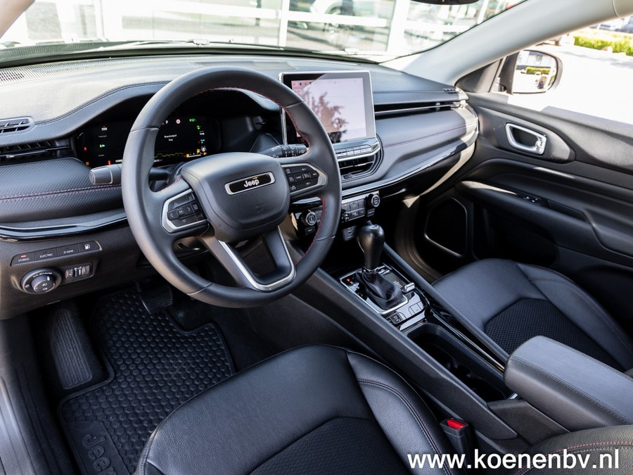 Jeep Compass 4XE 240 PHEV 240PK Trailhawk/ Panodak/ Leer/ Apple Carplay/