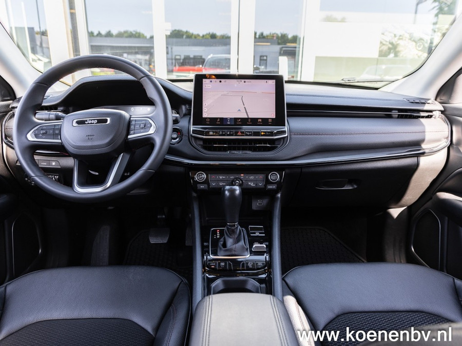 Jeep Compass 4XE 240 PHEV 240PK Trailhawk/ Panodak/ Leer/ Apple Carplay/
