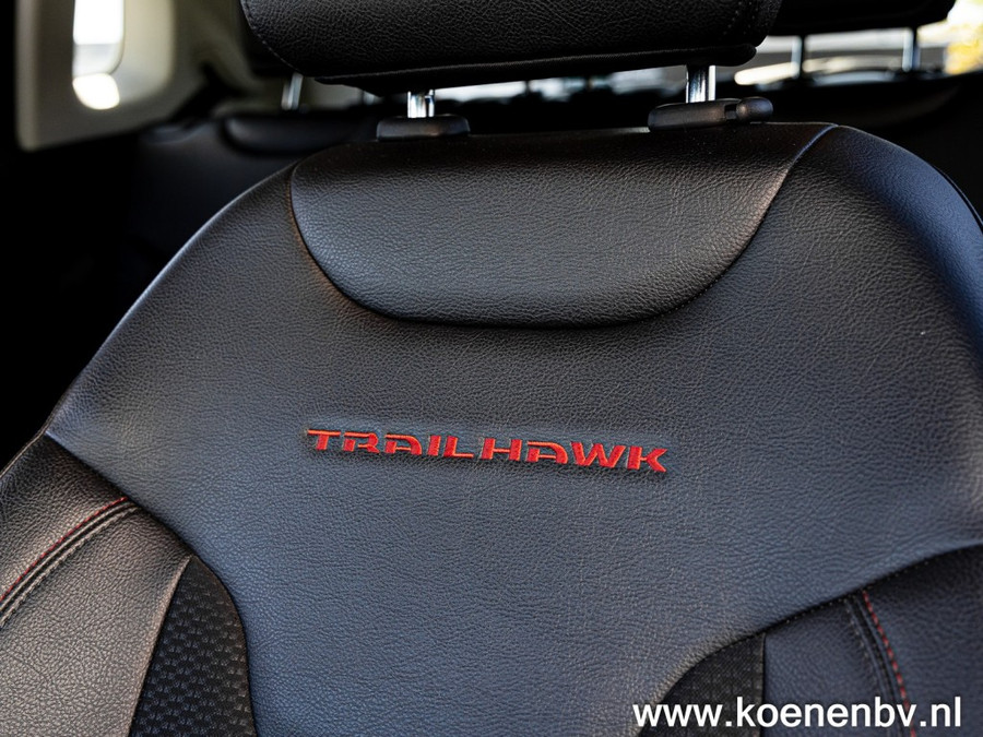 Jeep Compass 4XE 240 PHEV 240PK Trailhawk/ Panodak/ Leer/ Apple Carplay/