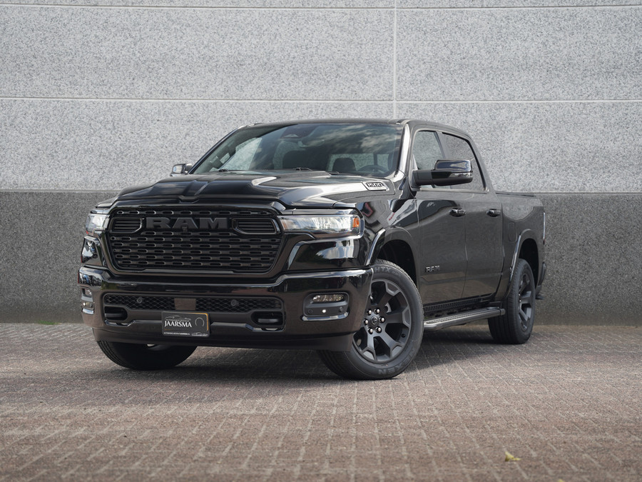 Dodge RAM 1500 3.0L SST 420pk Big Horn Night CrewCab 4x4