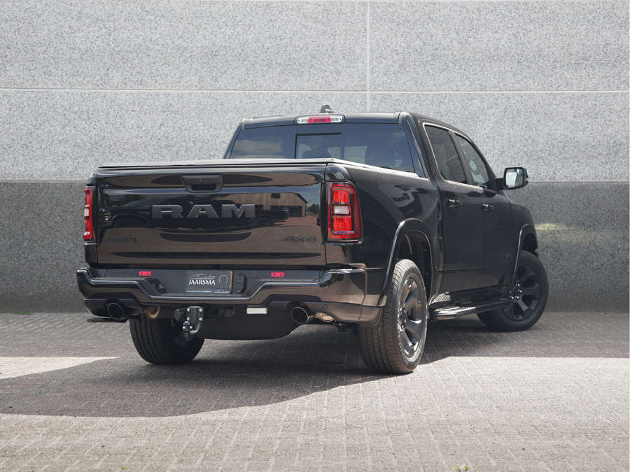 Dodge RAM 1500 3.0L SST 420pk Big Horn Night CrewCab 4x4