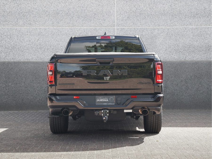 Dodge RAM 1500 3.0L SST 420pk Big Horn Night CrewCab 4x4