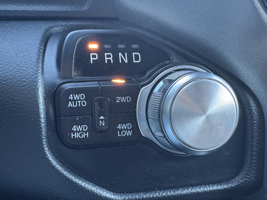 Dodge Ram 1500 Laramie Sport