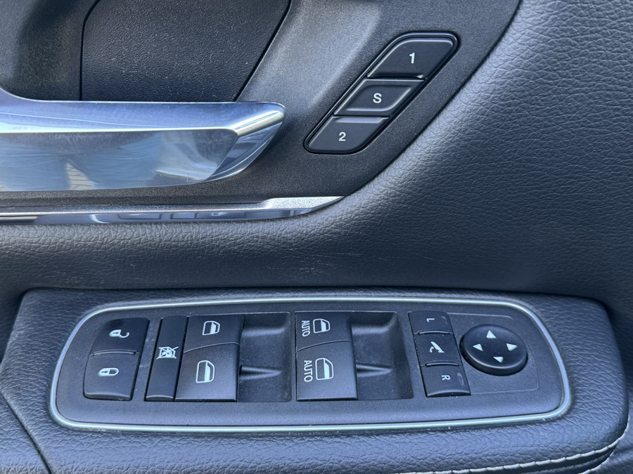 Dodge Ram 1500 Laramie Sport