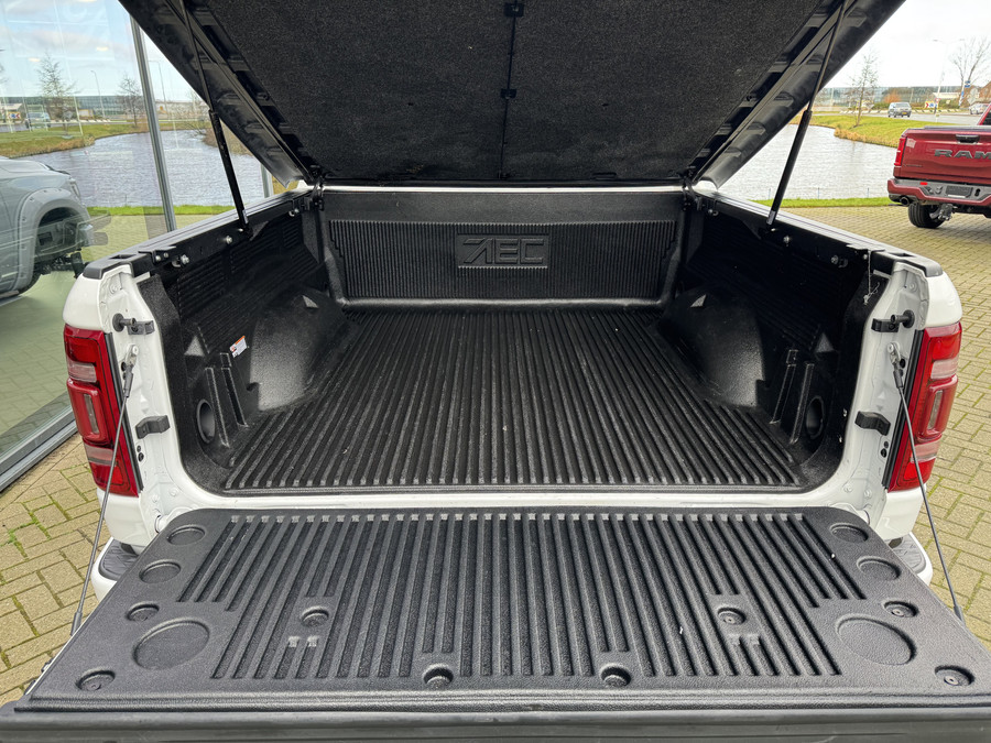 Dodge Ram 1500 Laramie Sport