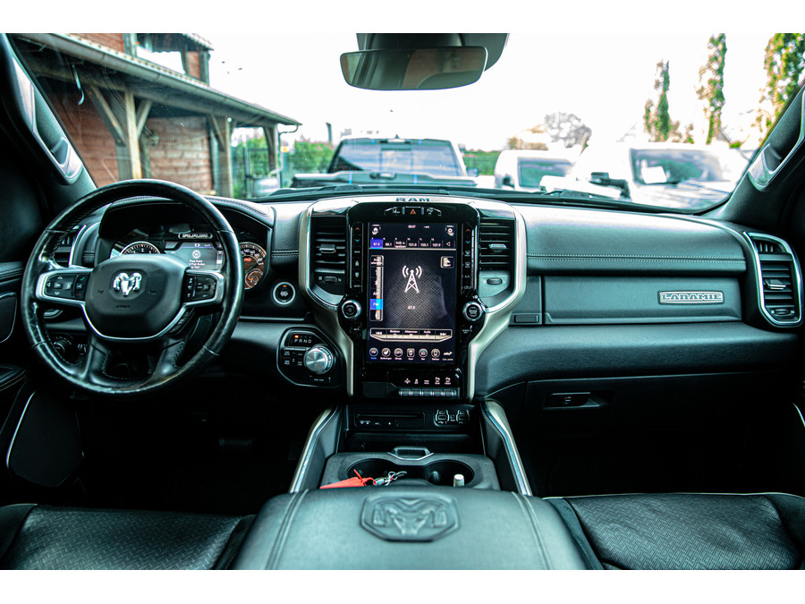 Dodge RAM 1500 5.7 V8 4x4 Crew Cab Laramie