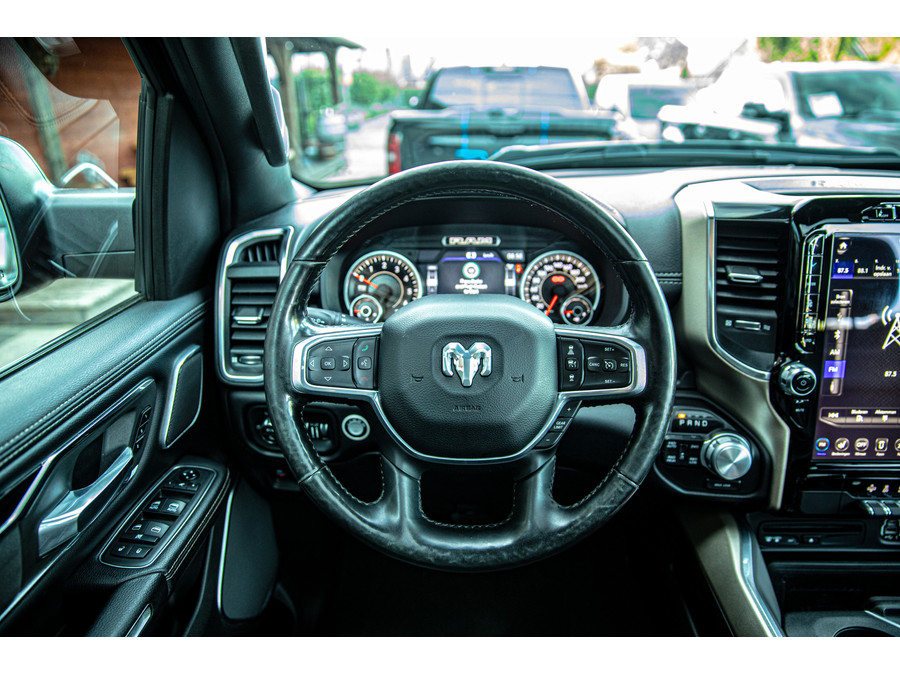 Dodge RAM 1500 5.7 V8 4x4 Crew Cab Laramie