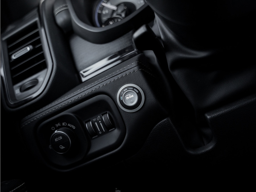 Dodge RAM 1500 5.7 V8 4x4 Crew Cab Limited