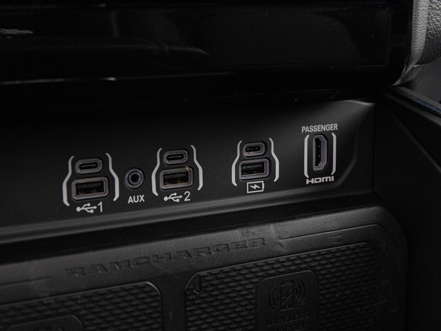 Dodge RAM 1500 3.0 Crew Cab Laramie Premium