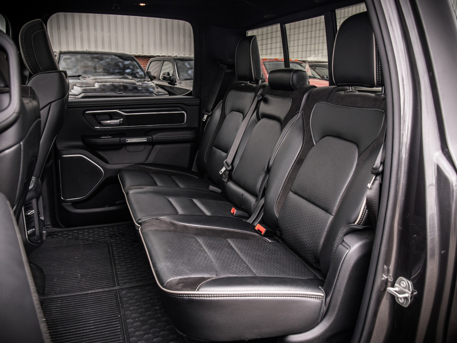 Dodge Ram 1500 Laramie Night Edition