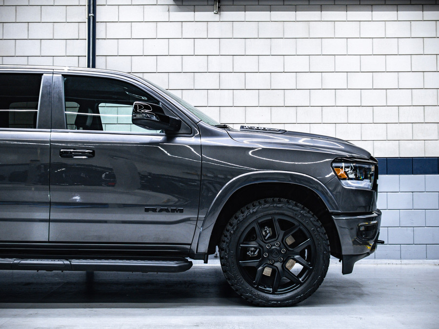 Dodge Ram 1500 Laramie Night Edition