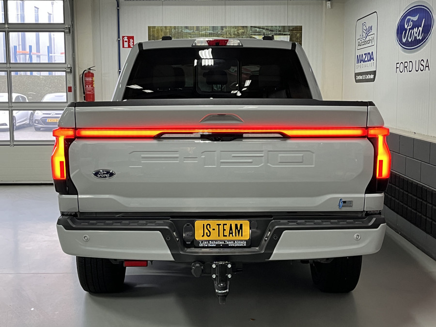 Ford F-150 Lightning Platinum Extended Range (510km) SuperCrew | BPM VRIJ | Trekhaak | Panodak | VOORRAADAUTO