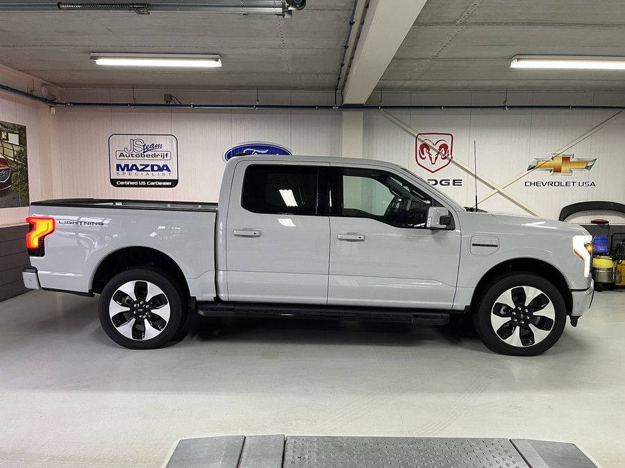 Ford F-150 Lightning Platinum Extended Range (510km) SuperCrew | BPM VRIJ | Trekhaak | Panodak | VOORRAADAUTO