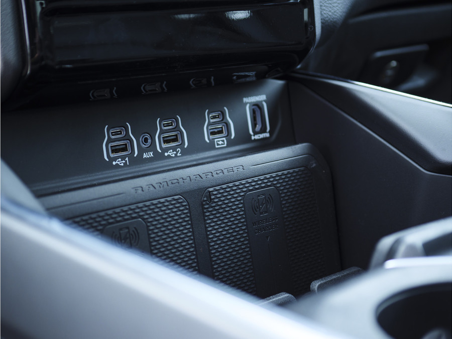 Dodge Ram 1500 | Laramie | Premium Night | 3.0L I6 Hurricane | Crew Cab | 4X4 |