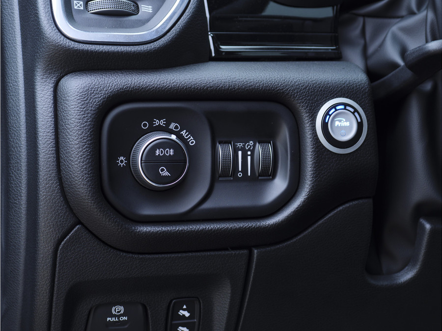 Dodge Ram 1500 | Laramie | Premium Night | 3.0L I6 Hurricane | Crew Cab | 4X4 |