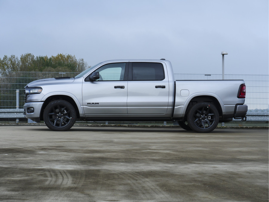 Dodge Ram 1500 | Laramie | Premium Night | 3.0L I6 Hurricane | Crew Cab | 4X4 |